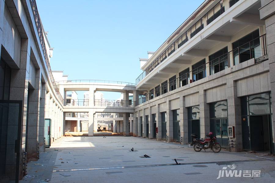 梅林古镇商业广场实景图图片