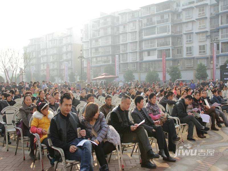 万宸阅湖郡售楼处图片