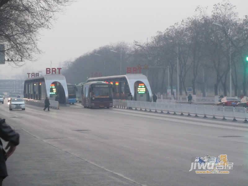 蓝天骏景配套图图片